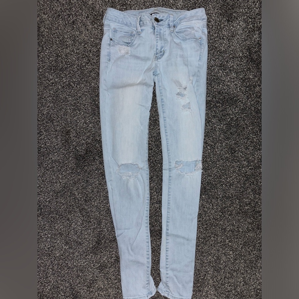 American Eagle Women’s Distressed Skinny Jeans